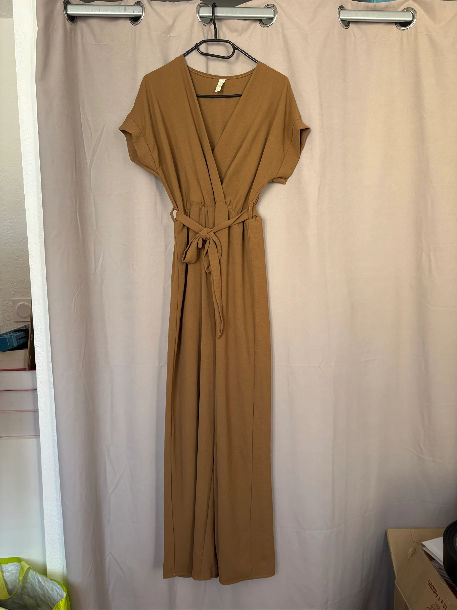 Combinaison manche courtes marron avec ceinture comme neuve S/M